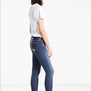 Levi’s 711 Altered Skinny Jean in Mixed Tape wash